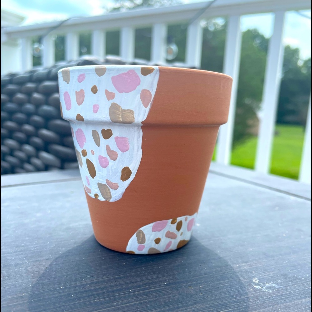 Terracotta pot